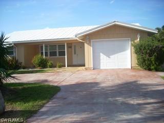 221 Ibis St., Fort Myers Beach, FL 33931