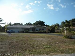 661 Rudder Rd., Naples, FL