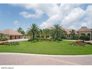 1825 Plumbago Ln., Naples, FL 34105