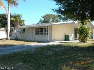 1016 Coconut Cir., Naples, FL