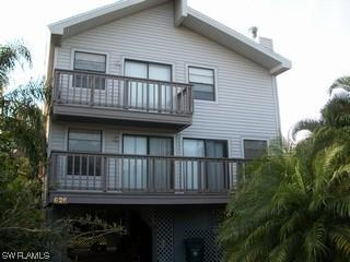 626 111th Ave., Naples, FL 34108