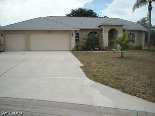 5041 Sunbury Ct., Naples, FL