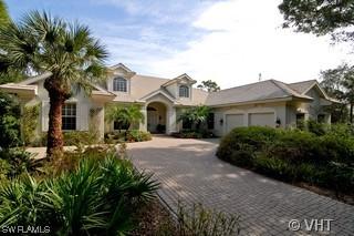 993 Barcarmil Way, Naples, FL