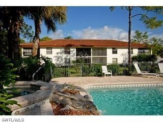 212 Deerwood Cir. #6-3, Naples, FL