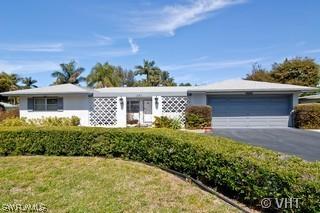 537 Mooringline Dr., Naples, FL 34102