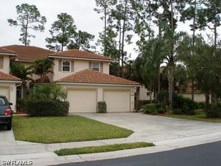480 Robin Hood Cir. #202, Naples, FL 34104