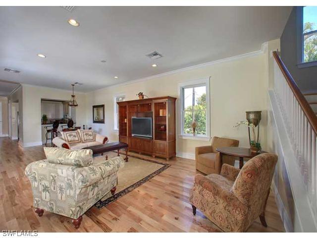 663 11th Ave., Naples, FL 34102