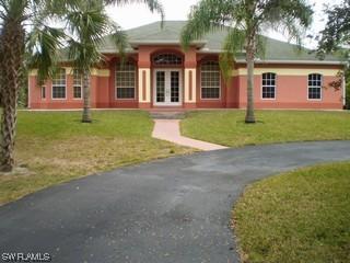 130 14th Ave., Naples, FL 34120