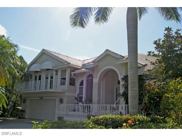 275 Hideaway Cir., Marco Island, FL
