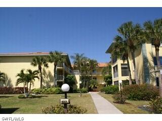 1001 Foxfire Ln. #110, Naples, FL 34104