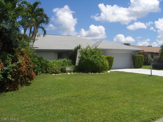 549 Landmark Dr., Naples, FL