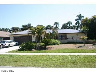 270 Nottingham Dr., Naples, FL 34109