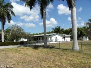 2647 Linwood Ave., Naples, FL 34112