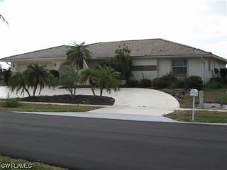 1235 Shenandoah Ct., Marco Island, FL 34145