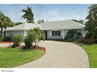 326 Burning Tree Dr., Naples, FL 34105