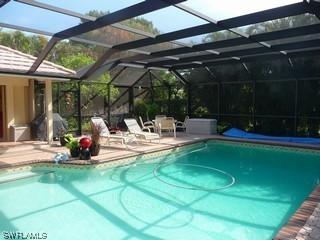 817 Bentwood Dr., Naples, FL 34108