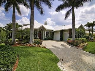 620 Harbour Dr., Naples, FL 34103