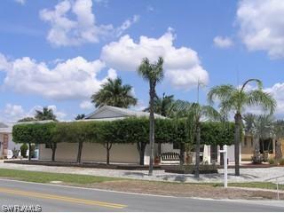 507 99th Ave., Naples, FL 34108