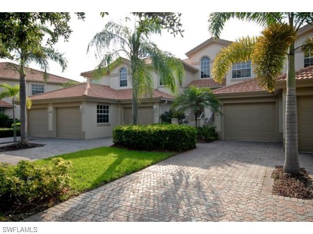 538 Laguna Royale Blvd. #403, Naples, FL 34119