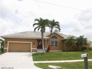 527 Bradford Ct., Marco Island, FL 34145