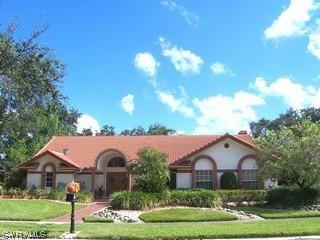 240 Stonegate Ct., Naples, FL
