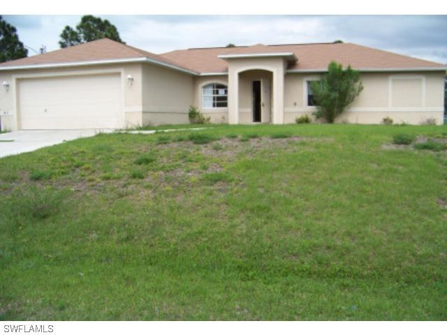 817 Holmes Ave., Lehigh Acres, FL 33974