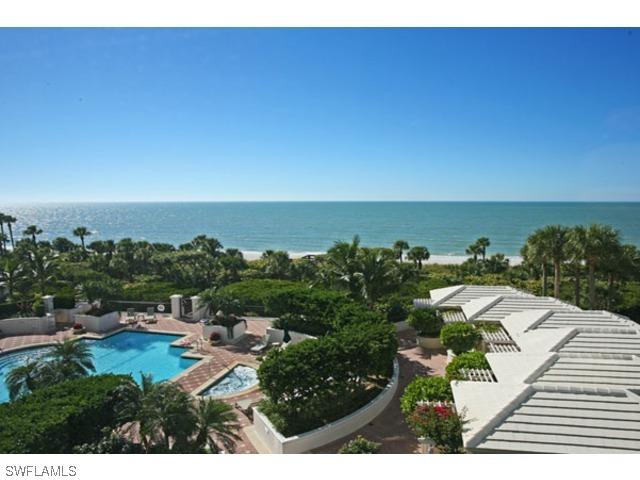 8473 Bay Colony Dr. #404, Naples, FL