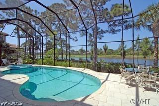 948 Barcarmil Way, Naples, FL 34110