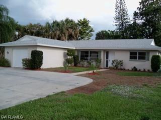 4504 Rosea Ct., Naples, FL