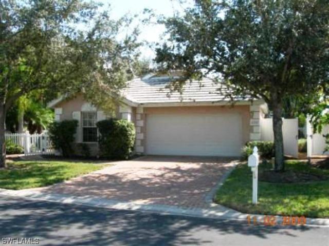 1331 Old Oak Ln., Naples, FL