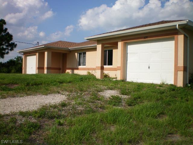 1123-1125 Circle Dr., Lehigh Acres, FL