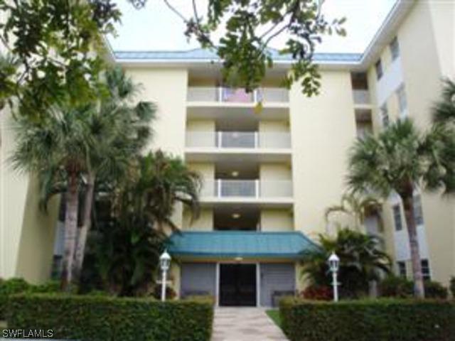 200 Pebble Beach Blvd. #305, Naples, FL