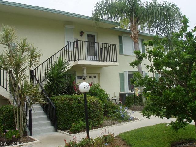 255 Memory Ln. #2, Naples, FL 34112