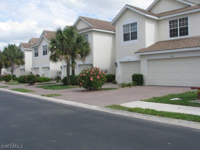 960 Hampton Cir. #80, Naples, FL 34105