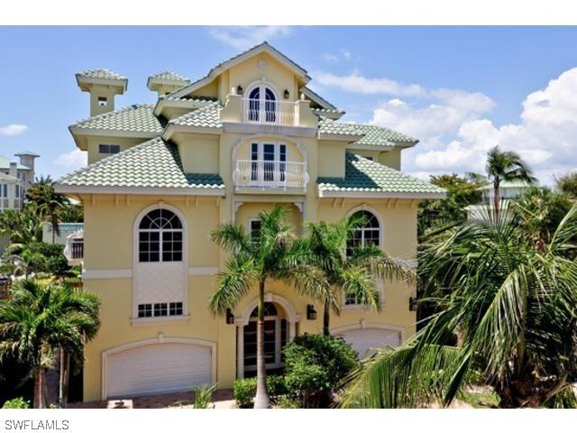 105 Guadeloupe Ln., Bonita Springs, FL