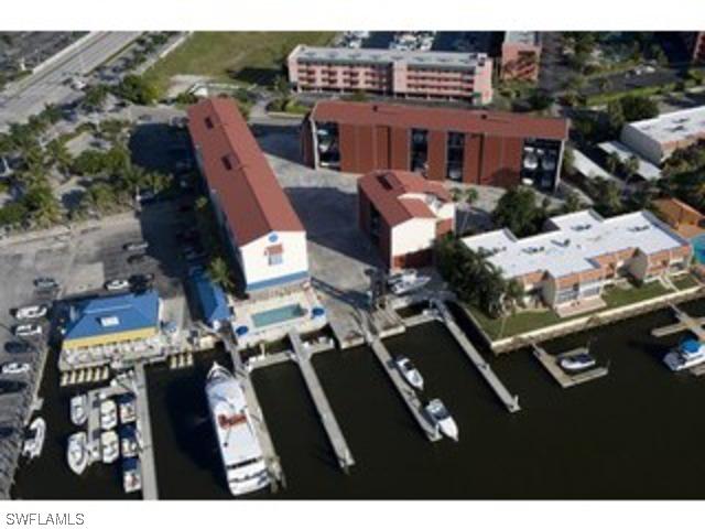 750 River Point Dr., Naples, FL 34102