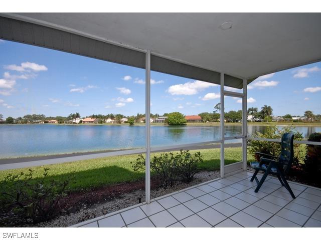 613 Windsor Sq. #102, Naples, FL