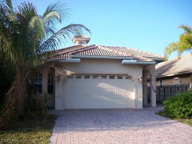 754 107th Ave., Naples, FL 34108
