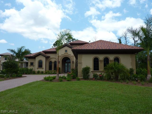 7723 Mickelsen Ct., Naples, FL 34113
