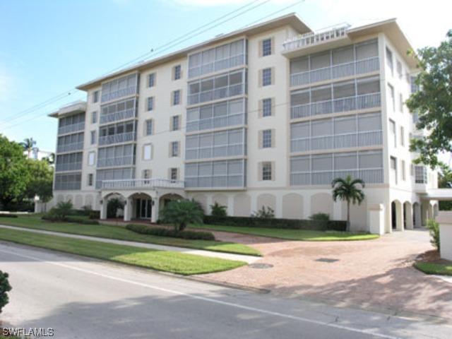 1200 Gulf Shore Blvd. #402, Naples, FL 34102