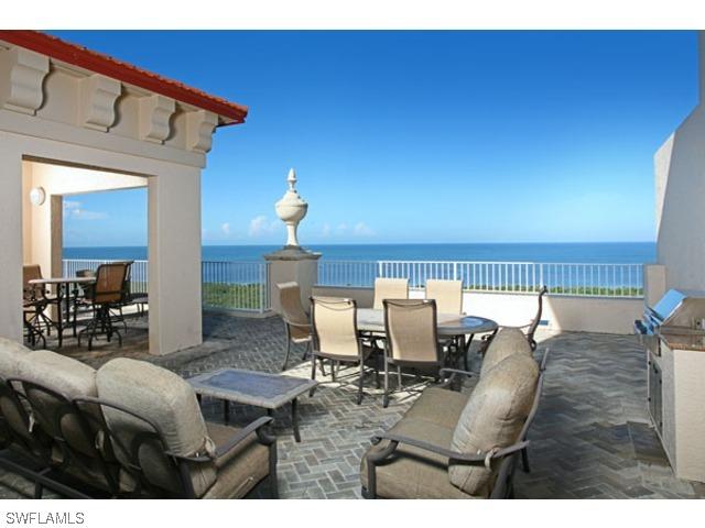 6597 Nicholas Blvd. #PH-22, Naples, FL