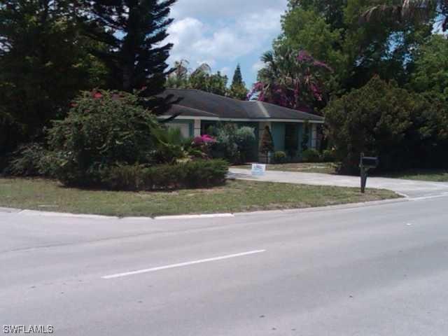 4200 Golden Gate Pkwy., Naples, FL