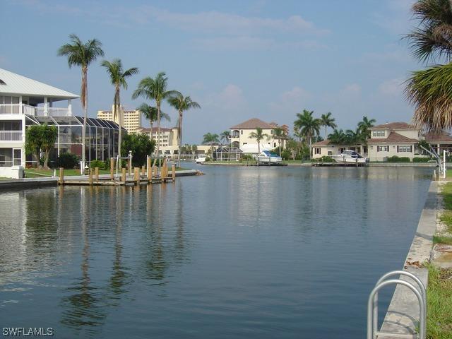 404 Seagull Ave., Naples, FL 34108