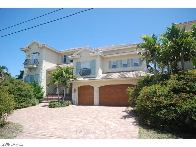 405 Tradewinds Ave., Naples, FL