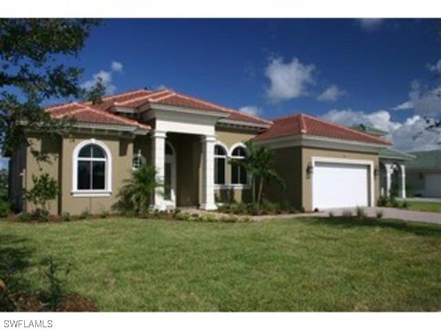 314 Saddlebrook Ln., Naples, FL 34108