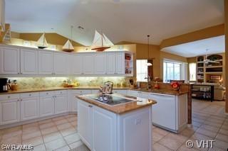 1937 Countess Ct., Naples, FL 34110