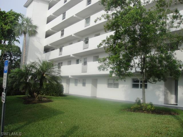 37 Highpoint Cir. #102, Naples, FL