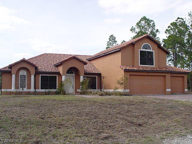 2325 16th Ave., Naples, FL 34120