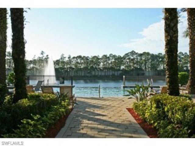 1672 Tarpon Bay Dr. #101, Naples, FL 34119