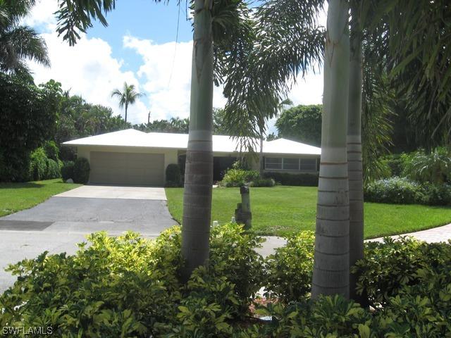 3767 Fountainhead Ct., Naples, FL 34103